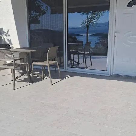 Goni's Seaview شقة