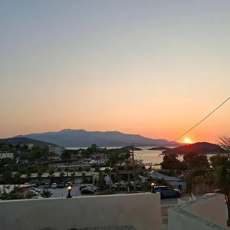 Goni's Seaview&sunset Hill Apartment *
